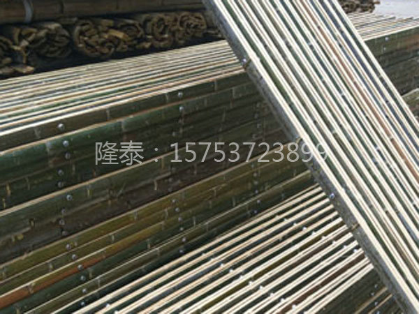 竹羊床（漏糞板）